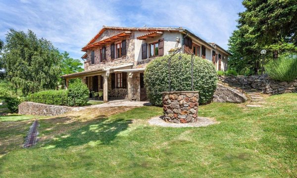 casa indipendente in vendita a Radicofani