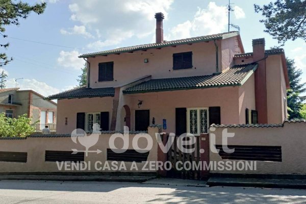 casa indipendente in vendita a Radicofani