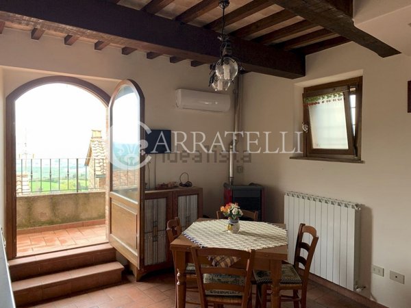 appartamento in vendita a Radicofani in zona Contignano