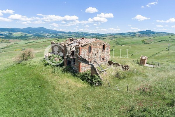 casale in vendita a Radicofani in zona Contignano