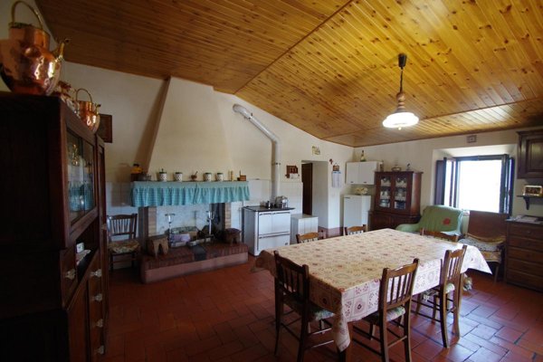 casale in vendita a Radicofani