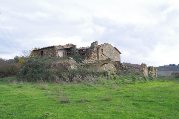 casale in vendita a Radicofani
