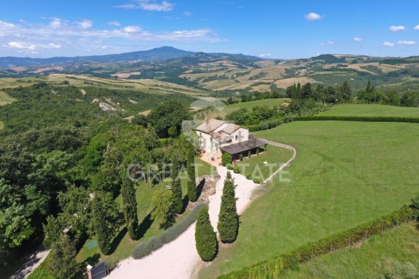casale in vendita a Radicofani