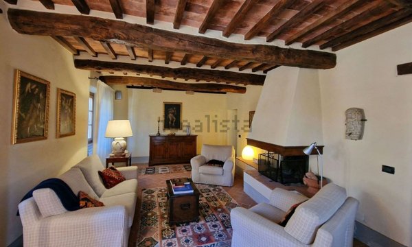 casa indipendente in vendita a Radicofani in zona Contignano