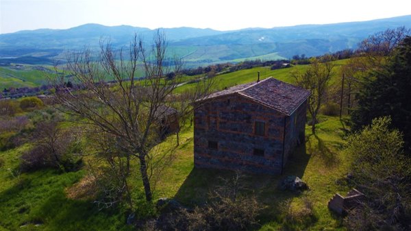 casale in vendita a Radicofani