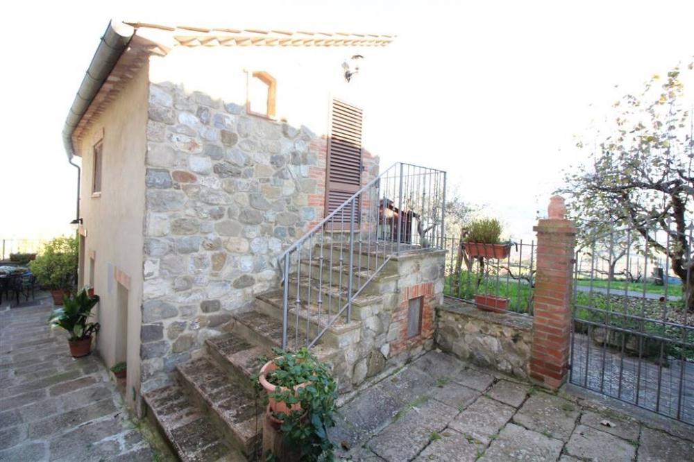 appartamento in vendita a Radicofani in zona Contignano