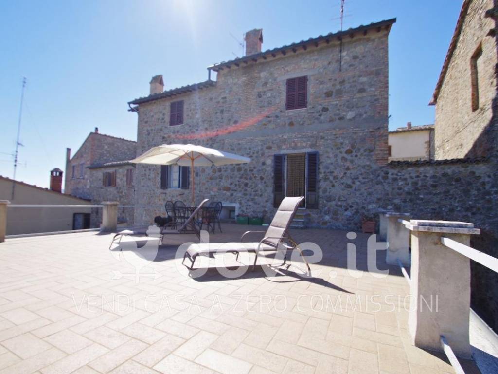 appartamento in vendita a Radicofani in zona Contignano