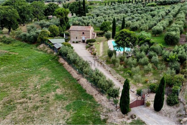 casa indipendente in vendita a Radicofani