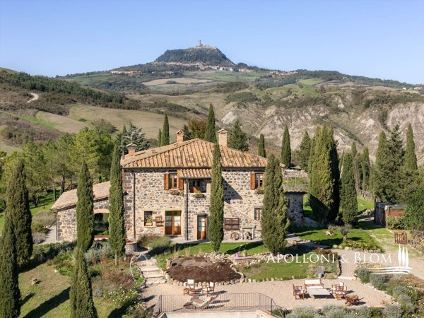 casale in vendita a Radicofani