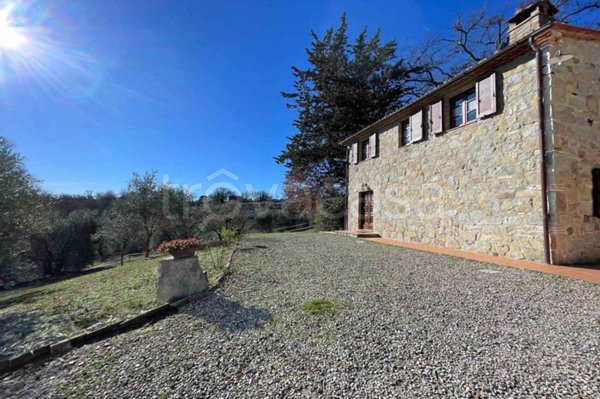casa indipendente in vendita a Radicofani