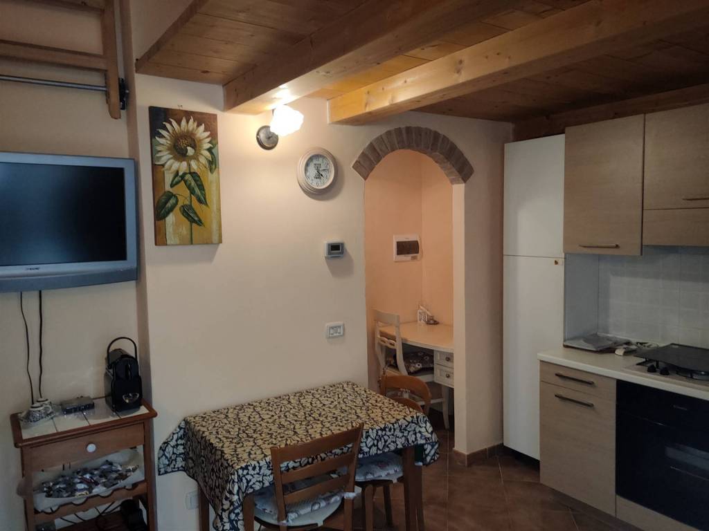 appartamento in vendita a Radicofani in zona Contignano