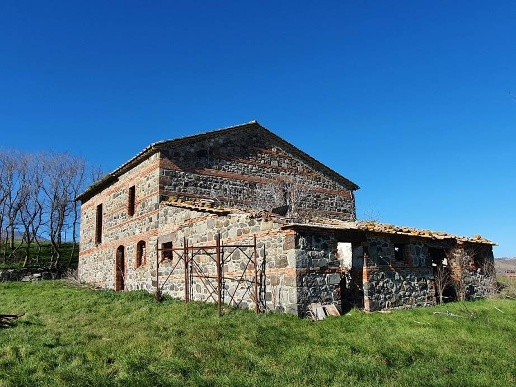 casale in vendita a Radicofani