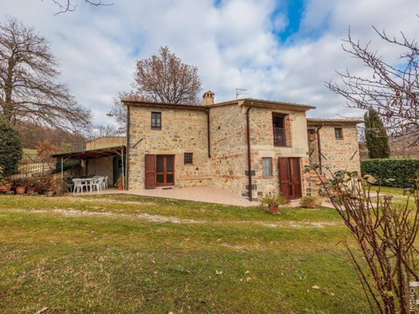 casa indipendente in vendita a Radicofani