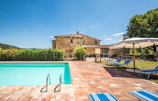 casa indipendente in vendita a Radicondoli