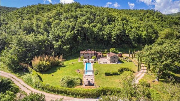 casa indipendente in vendita a Radicondoli