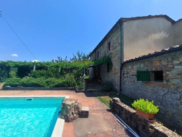 casa indipendente in vendita a Radicondoli