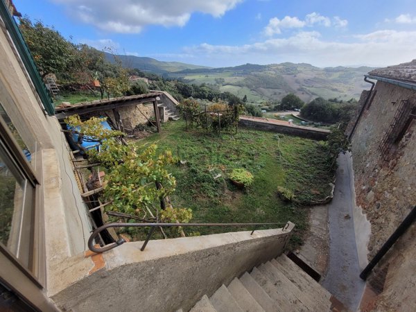 casa indipendente in vendita a Radicondoli