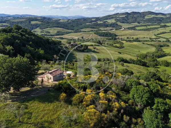 casa indipendente in vendita a Radicondoli