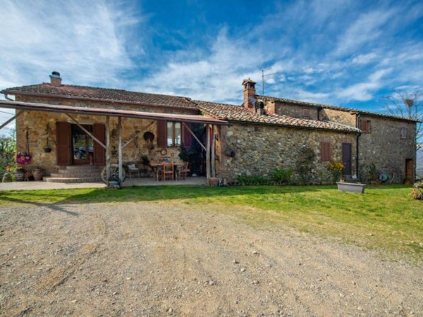 casale in vendita a Radicondoli