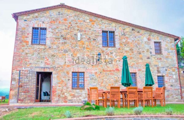 casa indipendente in vendita a Radicondoli