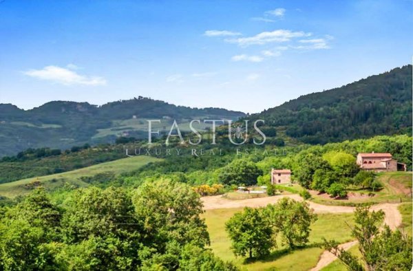 casa indipendente in vendita a Radicondoli