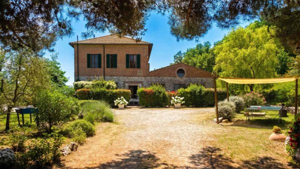 casa indipendente in vendita a Radicondoli