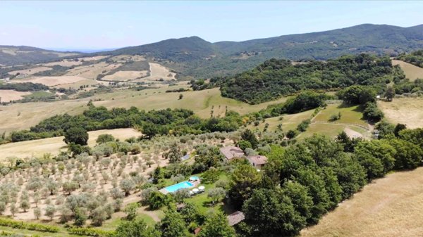 casa indipendente in vendita a Radicondoli