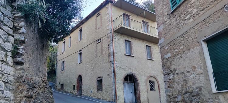 casa indipendente in vendita a Rapolano Terme in zona Serre di Rapolano