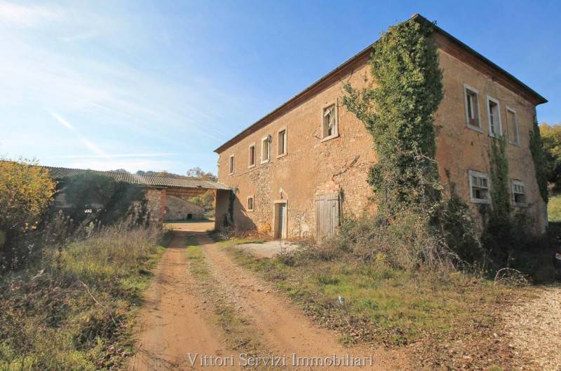 locale di sgombero in vendita a Rapolano Terme in zona Serre di Rapolano