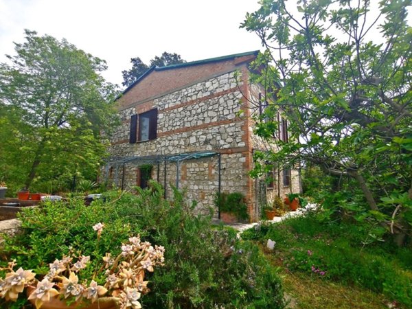 casa indipendente in vendita a Rapolano Terme