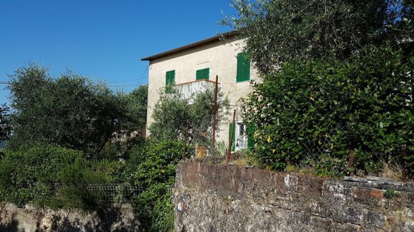 pentavano in vendita a Rapolano Terme in zona Serre di Rapolano