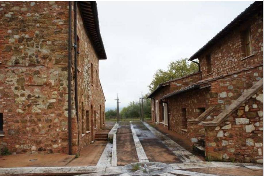 locale commerciale in vendita a Rapolano Terme