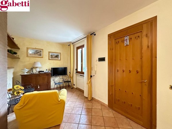 casa indipendente in vendita a Rapolano Terme in zona Serre di Rapolano
