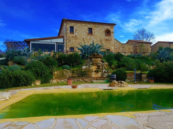 casa indipendente in vendita a Rapolano Terme in zona Serre di Rapolano