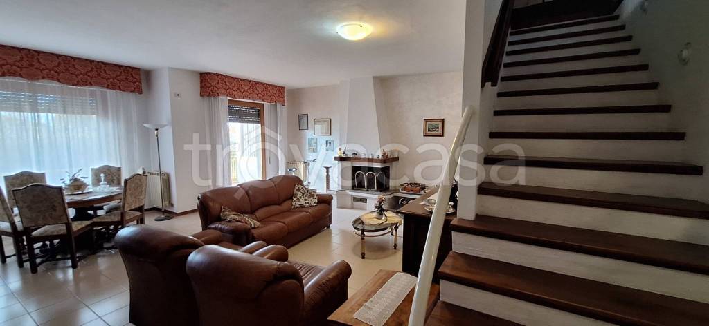 casa indipendente in vendita a Rapolano Terme