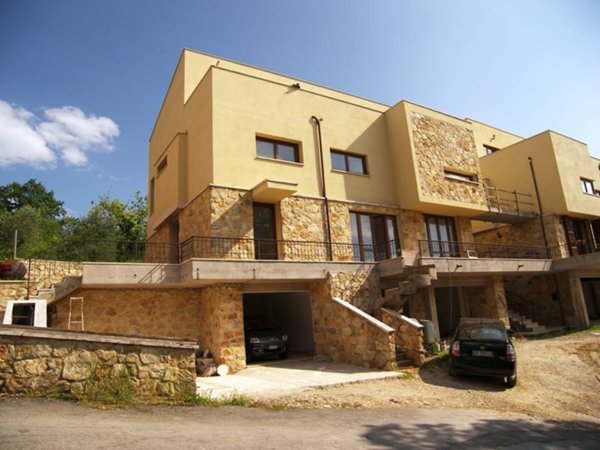 casa indipendente in vendita a Rapolano Terme