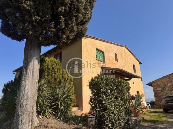 casa indipendente in vendita a Rapolano Terme