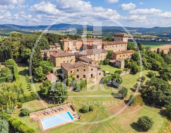 villa in vendita a Rapolano Terme in zona San Gimignanello