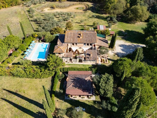 casale in vendita a Rapolano Terme