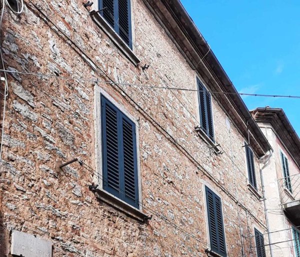 casa indipendente in vendita a Rapolano Terme in zona Serre di Rapolano