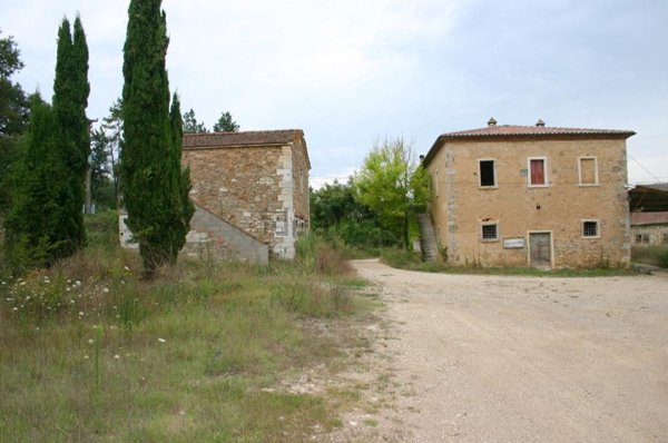locale di sgombero in vendita a Rapolano Terme