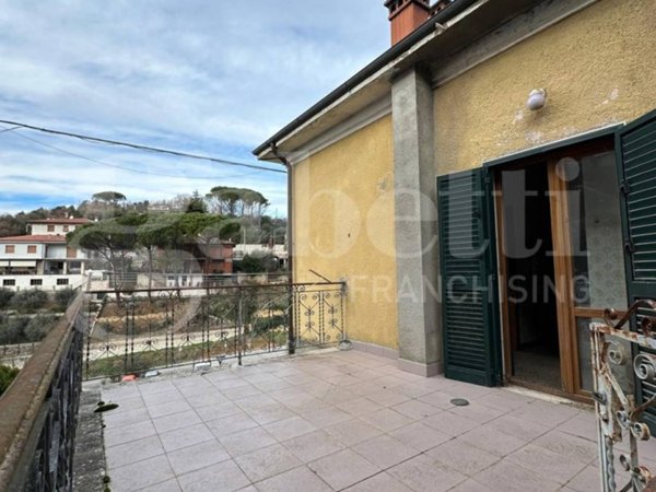 appartamento in vendita a Rapolano Terme in zona Serre di Rapolano