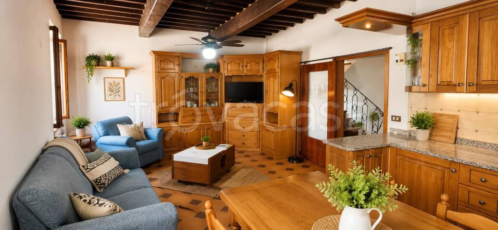 casa indipendente in vendita a Rapolano Terme in zona Serre di Rapolano