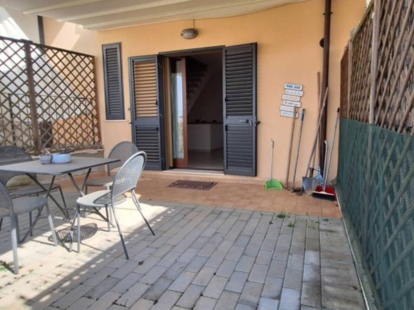 casa indipendente in vendita a Rapolano Terme in zona Serre di Rapolano