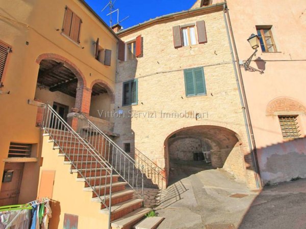 casa indipendente in vendita a Rapolano Terme in zona Armaiolo