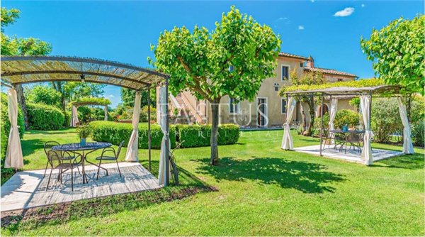 casa indipendente in vendita a Rapolano Terme