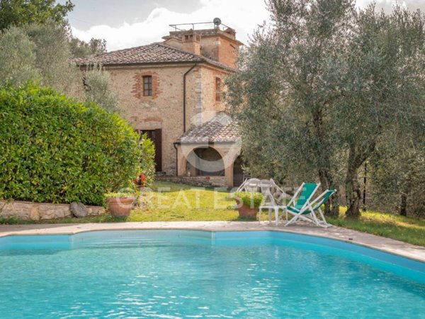 casa indipendente in vendita a Rapolano Terme in zona Serre di Rapolano