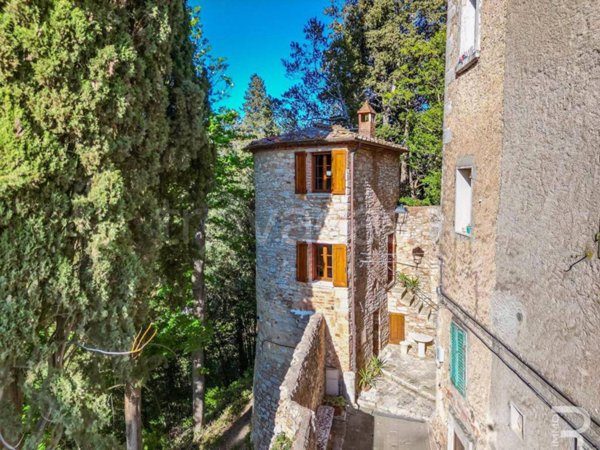 casa indipendente in vendita a Rapolano Terme in zona Serre di Rapolano