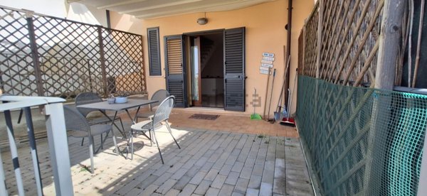 casa indipendente in vendita a Rapolano Terme in zona Serre di Rapolano