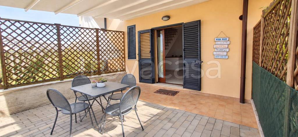 casa indipendente in vendita a Rapolano Terme in zona Serre di Rapolano